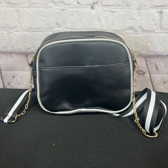 Camera Fashion Purse - Picture 2 of 7